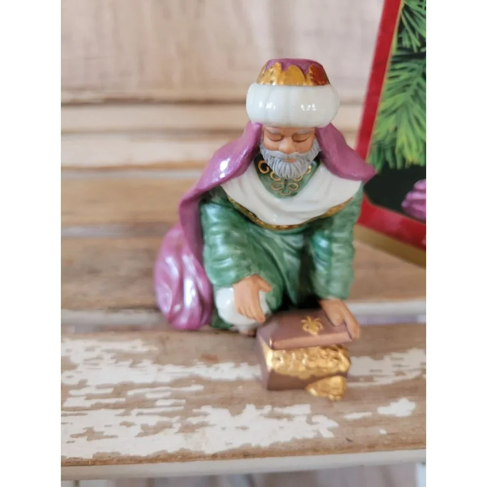 Hallmark Melchior Magi blessed Nativity ornament porcelain‎ 1999